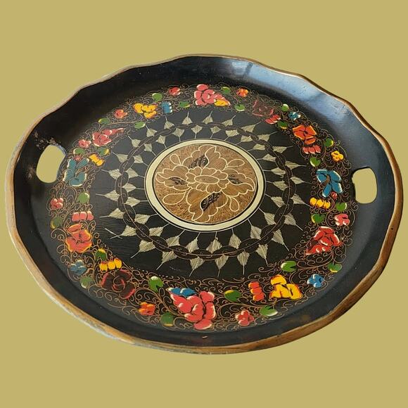 Vintage 1990s Large Hand-Painted "Battea" Tray from Michoacan, Mexico - Picture 1 of 4